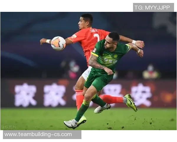 2014年国安与恒大巅峰对决回顾：激情四溢的足球盛宴与历史瞬间